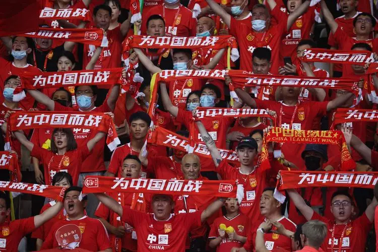 足球抽射易犯的错误 足球抽射易犯的错误